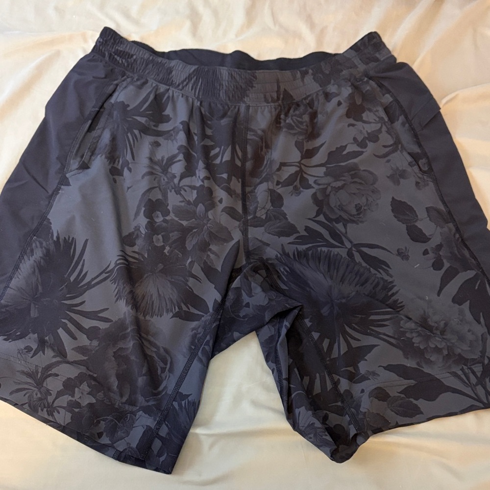 lululemon athletica 9 inseam linerless floral Athletic Shorts